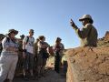 11.04 Twyfelfontein 028 Rock art guide